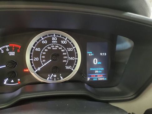 Used 2020 Toyota Corolla LE image 16