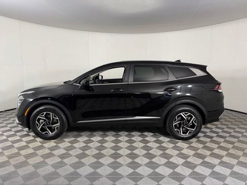Used 2024 Kia Sportage LX FWD image 9
