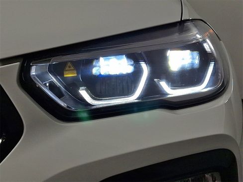 Used 2021 BMW X6 M50i w/ Executive Package image 12