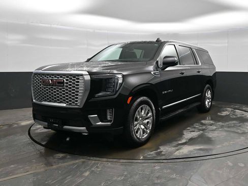 Used 2024 GMC Yukon XL Denali image 4
