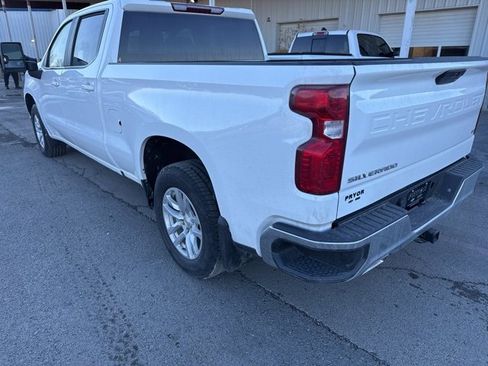 Used 2022 Chevrolet Silverado 1500 LT image 2