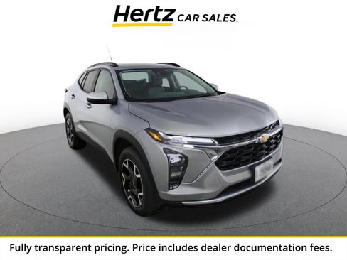 Used 2025 Chevrolet Trax LT w/ LT Convenience Package FWD image 1