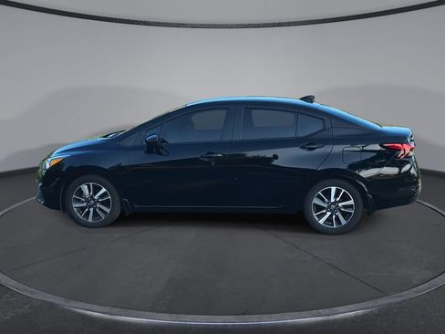 Used 2021 Nissan Versa SV FWD image 5