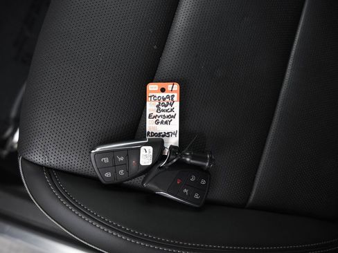 Used 2024 Buick Envision Avenir image 25