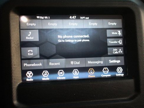 Used 2020 Jeep Wrangler Unlimited Sahara image 25