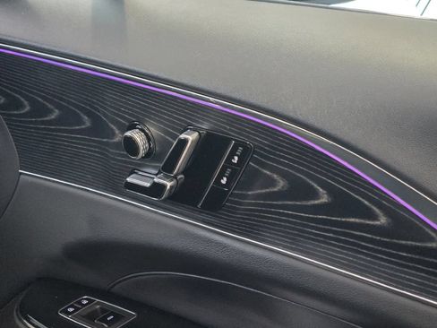 Used 2024 Cadillac Lyriq Luxury RWD image 6