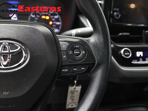 Used 2023 Toyota Corolla LE FWD image 16
