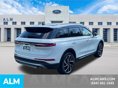 Used 2023 Lincoln Corsair Reserve image 6