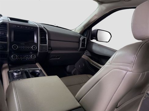 Used 2020 Ford Expedition Max XLT w/ Equipment Group 202A AWD/4WD image 17