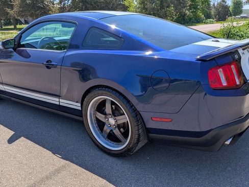 Used 2010 Ford Mustang Shelby GT500 image 4