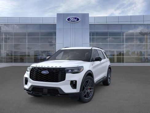 New 2026 Ford Explorer ST-Line w/ ST-Line Street Pack image 2