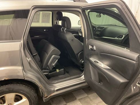Used 2012 Dodge Journey SXT w/ Flexible Seating Group image 22