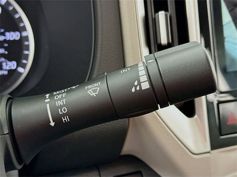 Certified 2025 Nissan Frontier SV w/ SV Convenience Package image 16