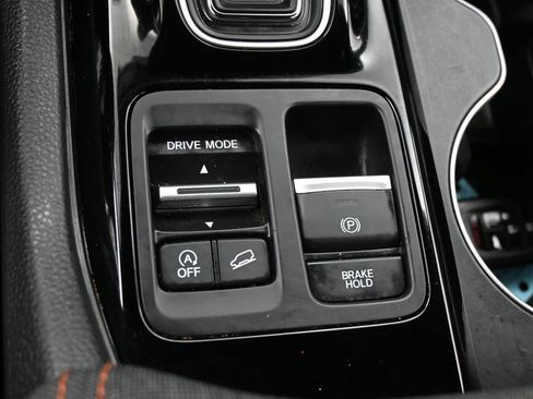 Used 2025 Honda Pilot Sport image 22