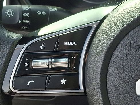 Certified 2023 Kia Forte LXS w/ LXS Technology Package image 20