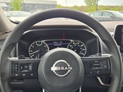 Used 2023 Nissan Rogue S AWD/4WD image 27
