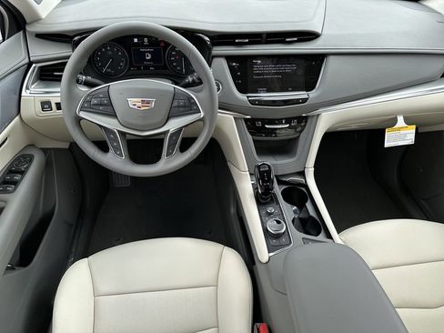 New 2026 Cadillac XT5 Premium Luxury image 13