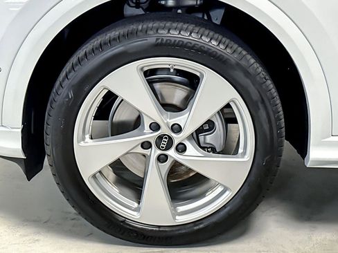 Certified 2025 Audi Q5 Premium Plus w/ Premium Plus image 26