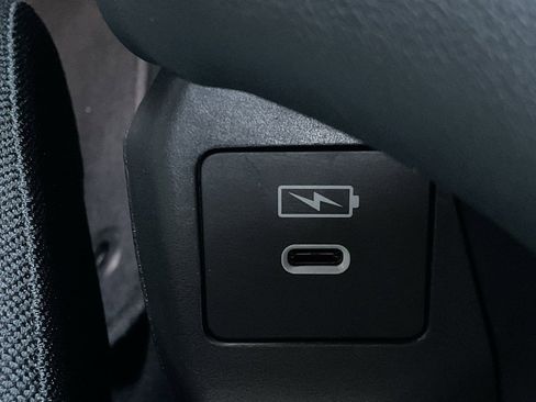 Used 2025 Honda HR-V LX image 34