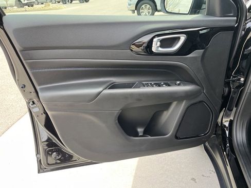 New 2026 Jeep Compass Latitude image 5