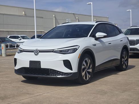 Used 2024 Volkswagen ID.4 Pro image 3