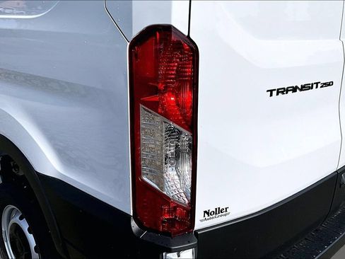 New 2026 Ford Transit 250 Low Roof RWD image 27