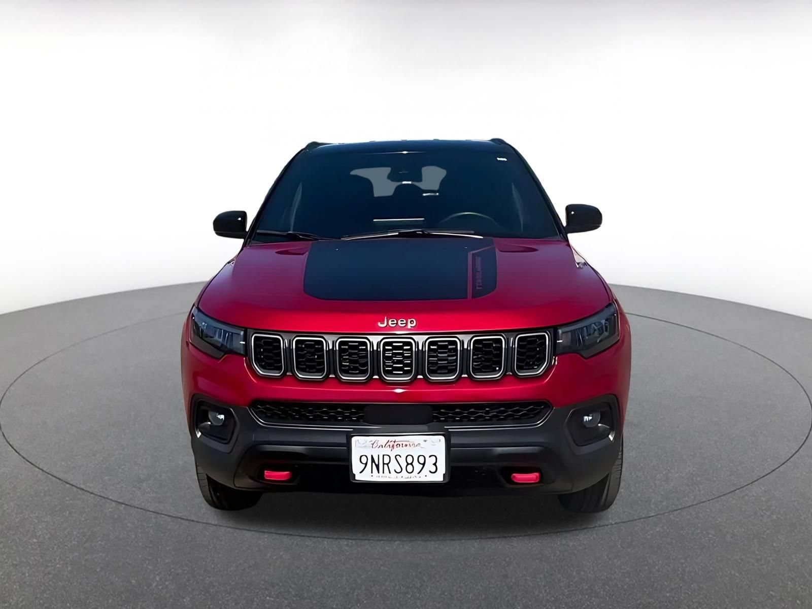 Used 2025 Jeep Compass Trailhawk AWD/4WD image 9