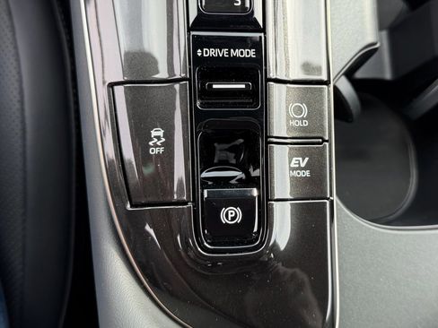 New 2026 Toyota Crown Signia image 27