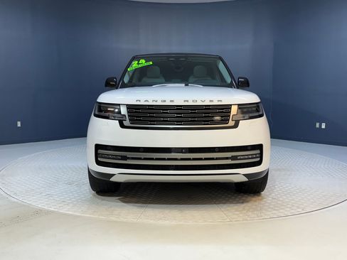 Used 2024 Land Rover Range Rover Long Wheelbase SE image 6