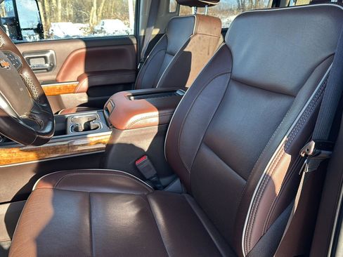 Used 2019 Chevrolet Silverado 2500 High Country image 13