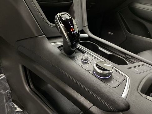 Certified 2025 Cadillac XT6 Premium Luxury w/ Platinum Package image 23