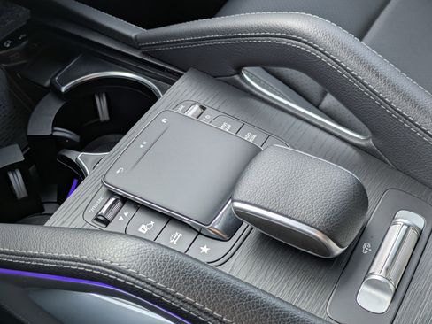 Used 2023 Mercedes-Benz GLS 450 4MATIC image 25