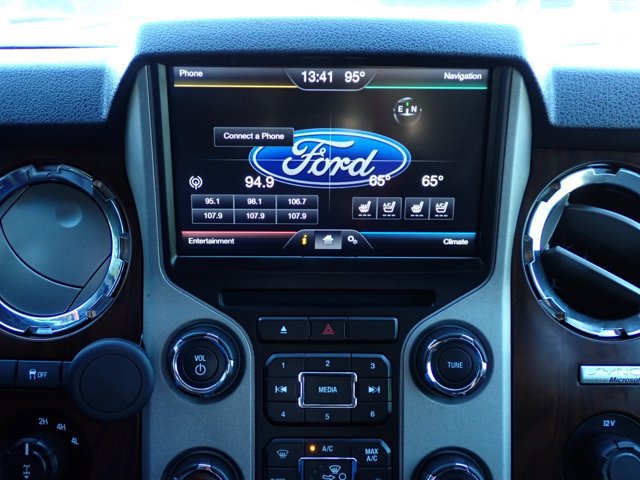 Used 2015 Ford F250 Lariat w/ Lariat Ultimate Package AWD/4WD image 17