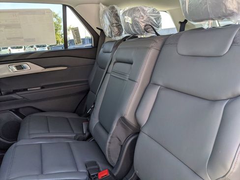 New 2026 Ford Explorer Active w/ Active Comfort Package image 16