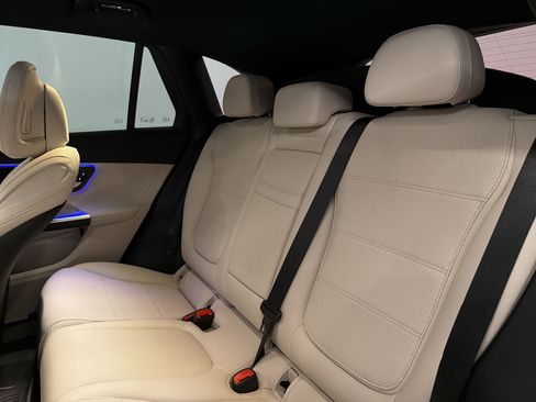 Certified 2026 Mercedes-Benz GLC 300 image 23