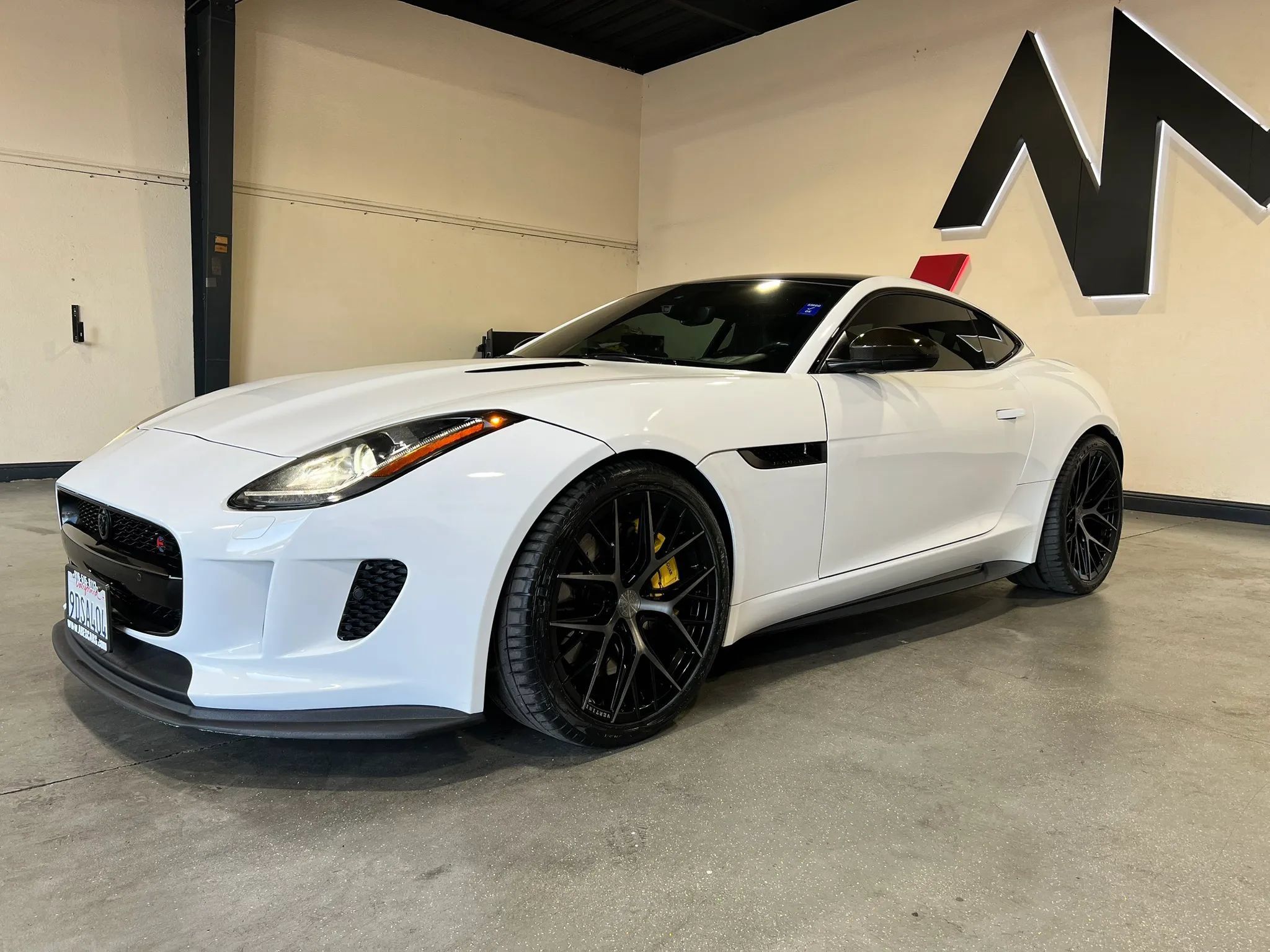 Used 2016 Jaguar F-TYPE S RWD image 1