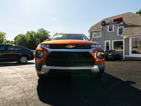 Used 2023 Chevrolet TrailBlazer LT w/ Convenience Package FWD image 9
