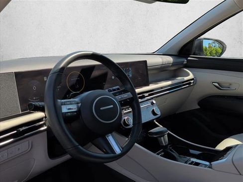 Used 2025 Hyundai Tucson SEL FWD image 9