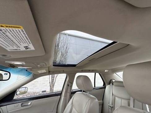 Used 2008 Cadillac DTS w/ Sun And Sound Package image 16