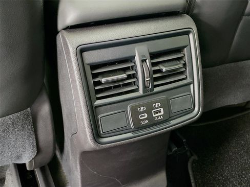 Used 2026 Subaru Forester Premium AWD/4WD image 29