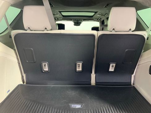 Used 2022 Cadillac Escalade Sport Platinum image 11