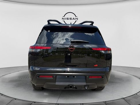 New 2026 Nissan Pathfinder Rock Creek w/ Rock Creek Premium Package AWD/4WD image 4