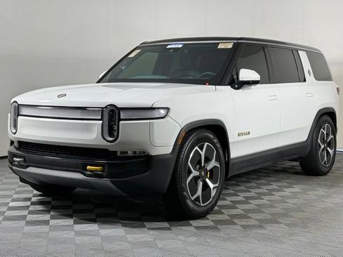 Used 2024 Rivian R1S Adventure AWD/4WD image 2