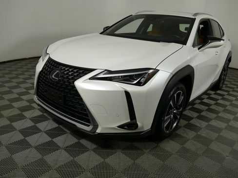 Used 2021 Lexus UX 250h w/ Premium Package image 7