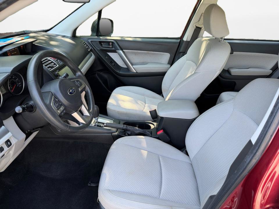 Used 2018 Subaru Forester 2.5i AWD/4WD image 11