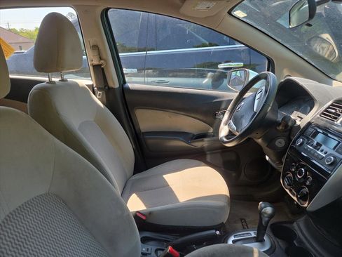 Used 2015 Nissan Versa Note SV FWD image 2