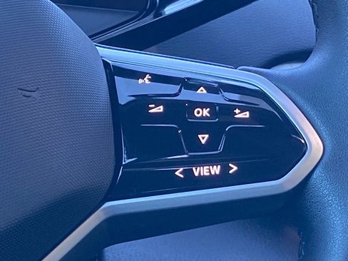 Used 2023 Volkswagen ID.4 Pro S image 9