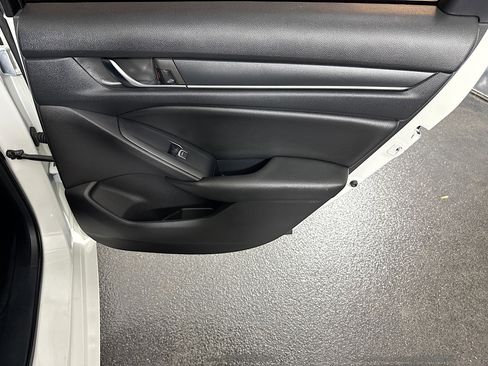 Used 2020 Honda Accord LX image 28