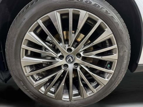 Used 2024 Lexus RX 350 w/ Convenience Package image 30