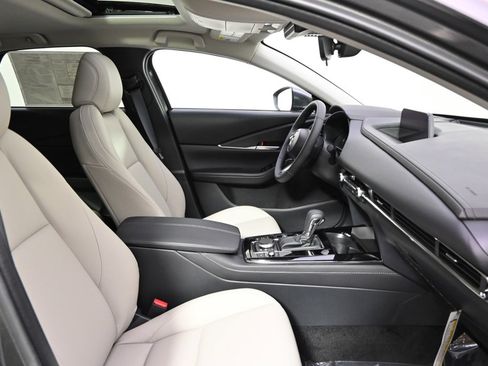 Used 2025 MAZDA CX-30 AWD 2.5 S w/ Preferred Package image 16